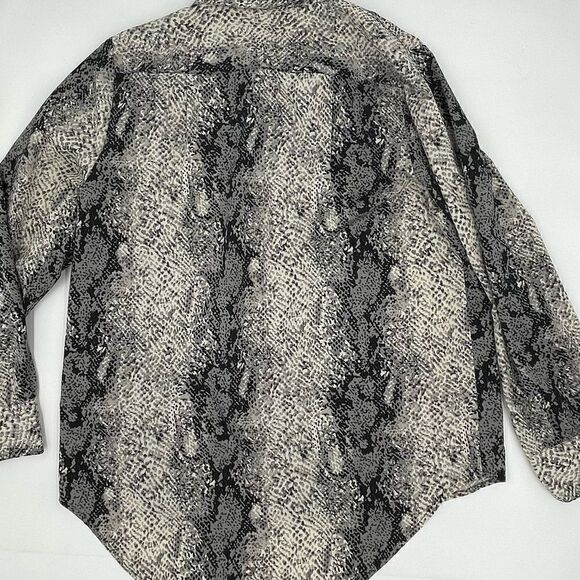 VIEW Walter Baker Reptile Print Oversized High Low Long Sleeve Button Down Shirt - Picture 5 of 6
